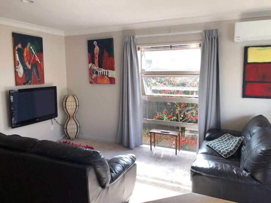 Sunny, Quiet, 2-Bedroom Unit In Fabulous Location! Cambridge Extérieur photo