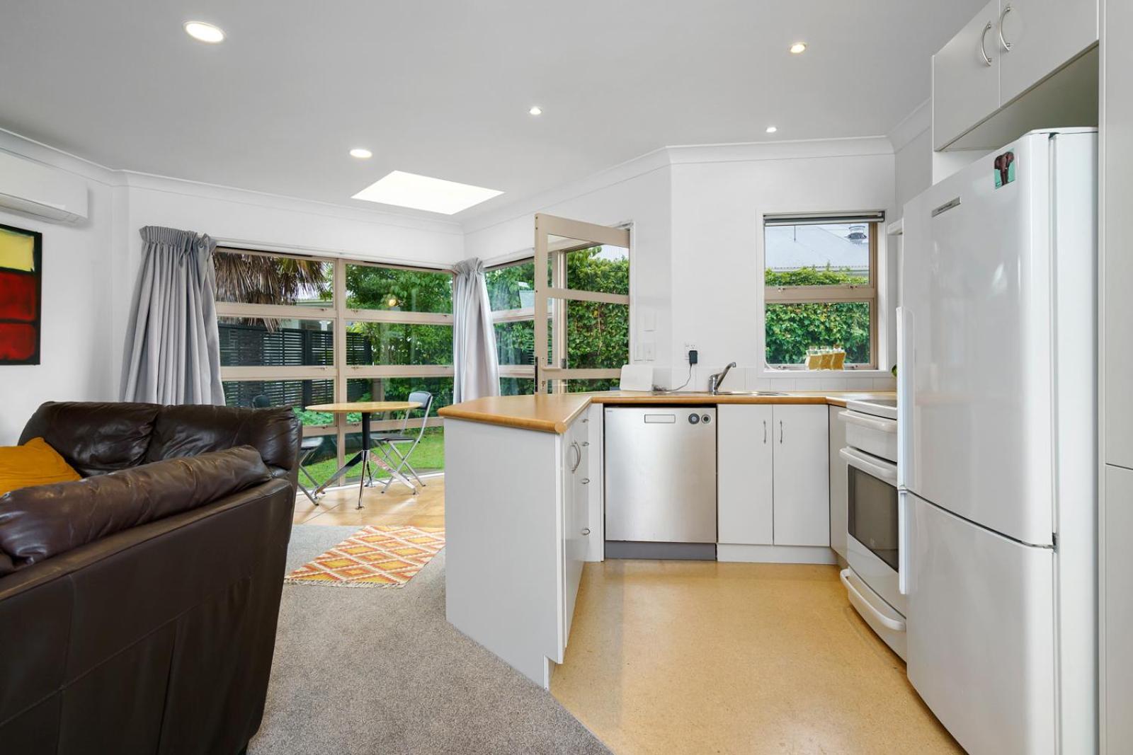 Sunny, Quiet, 2-Bedroom Unit In Fabulous Location! Cambridge Extérieur photo